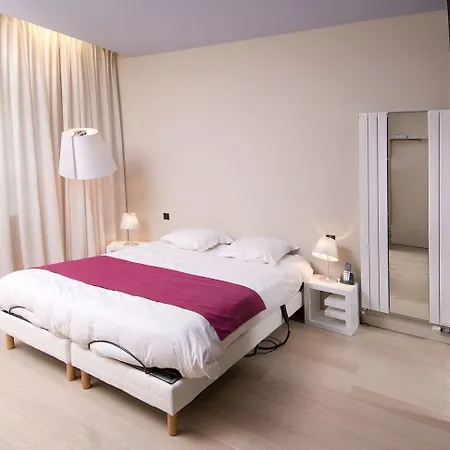 La Apartment *